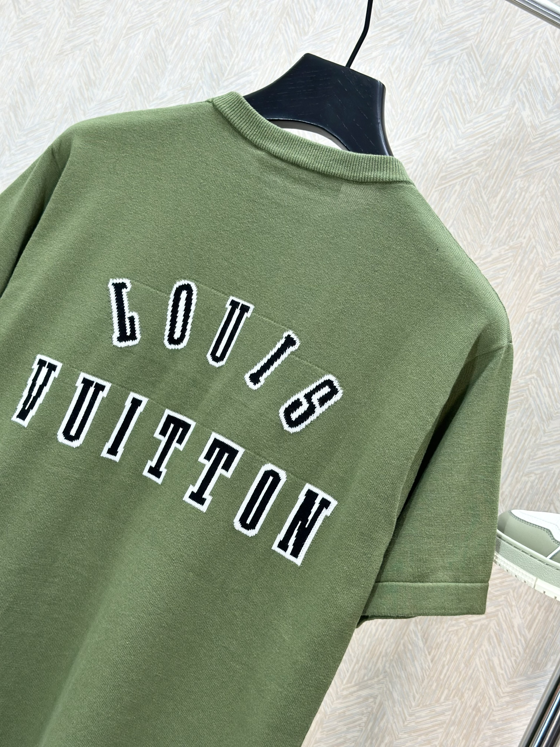Áo phông T-shirt len Louis Vuitton LV Xanh rêu họa tiết cún Like Auth on web VTN